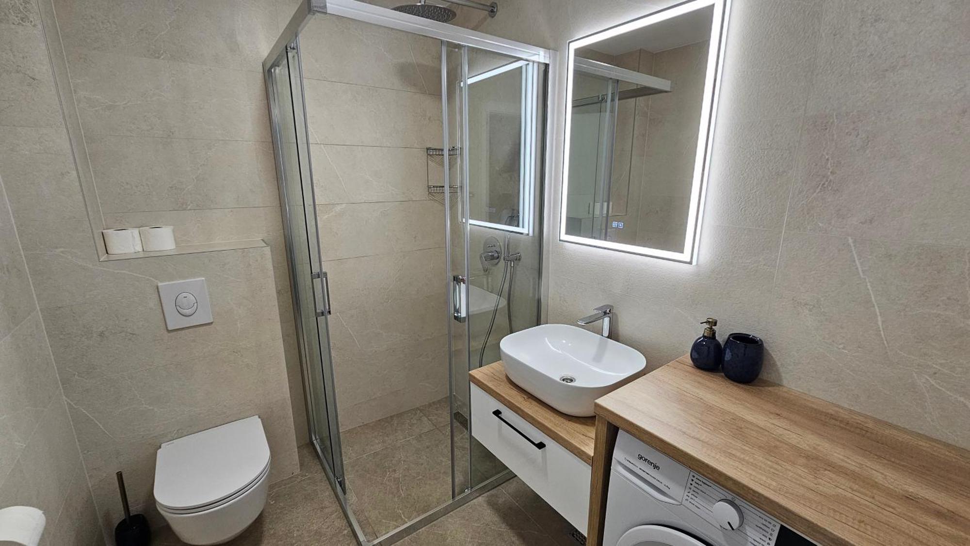 Vucko With Jacuzzi Ferienhaus Makarska