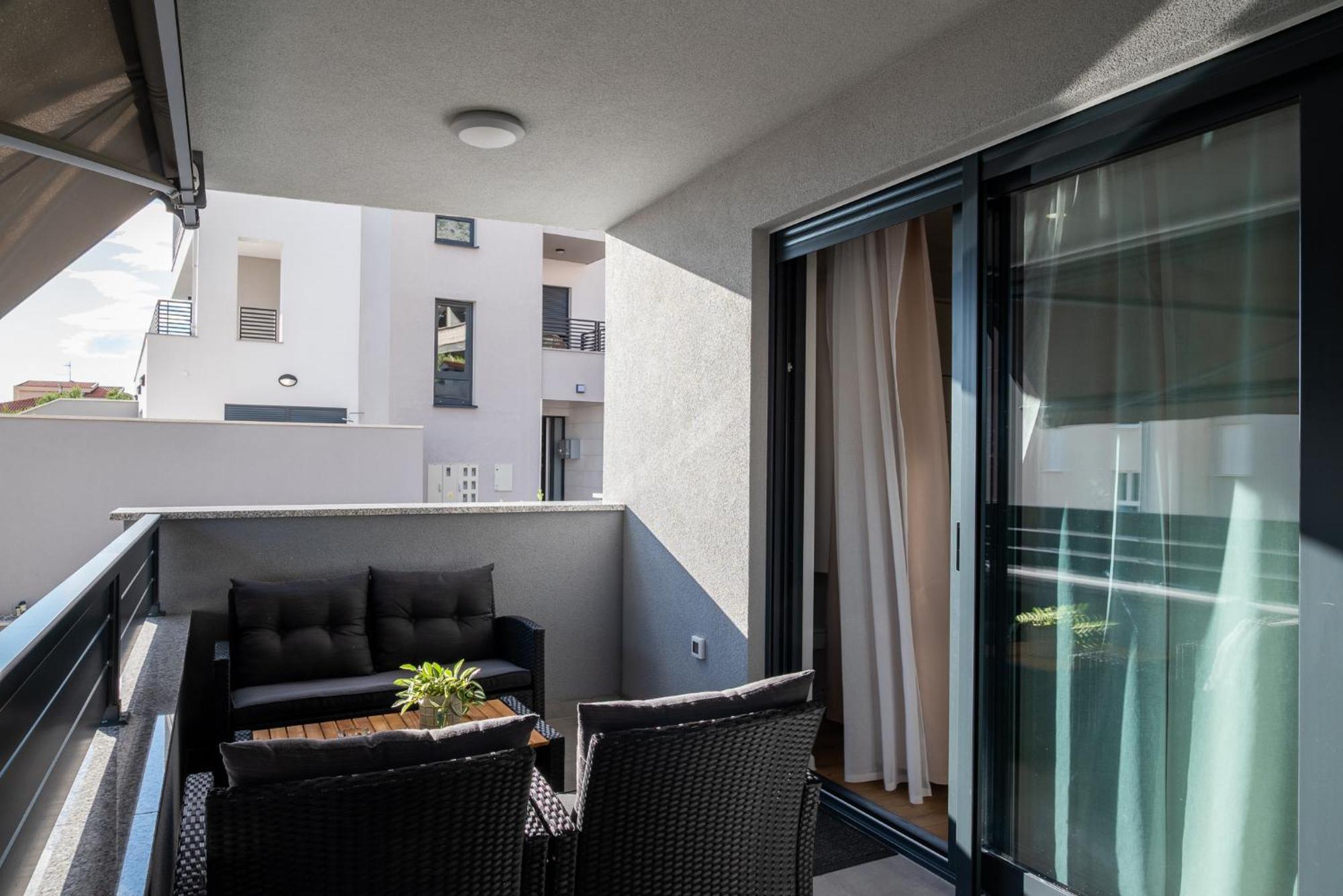 Vucko With Jacuzzi Holiday home Makarska